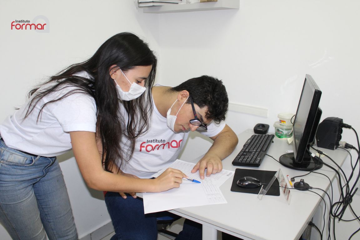 Inclusão de jovens com deficiência intelectual Estratégias de comunicação e acompanhamento no dia a dia - Instituto Formar